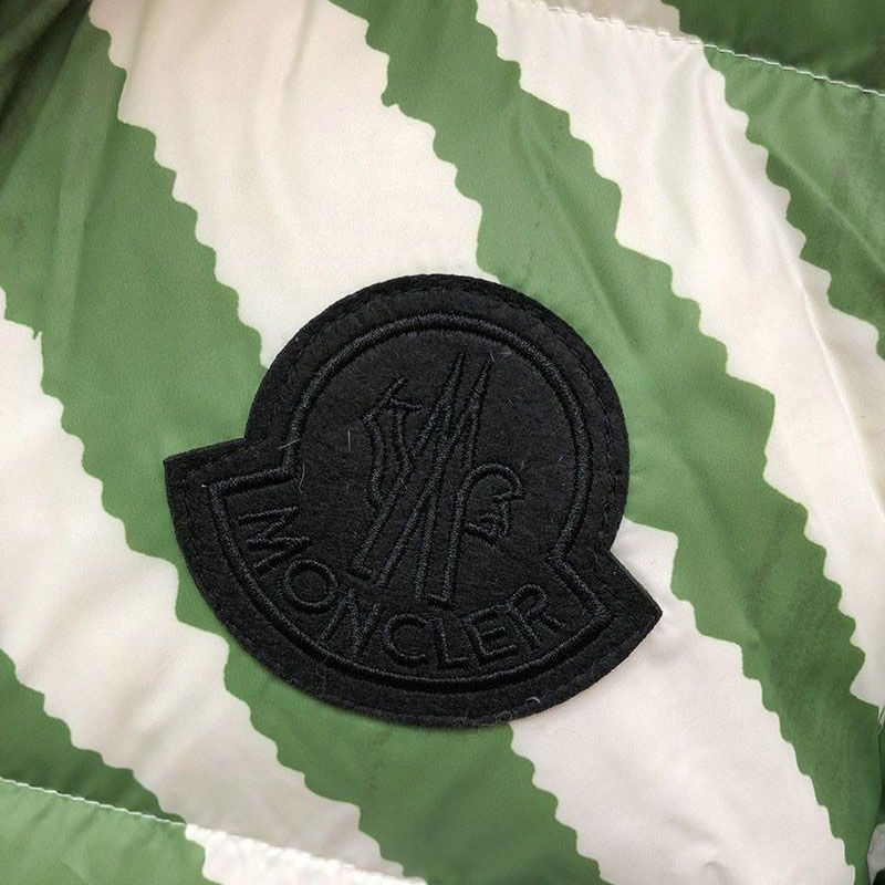 世界中で大人気 モンクレール1952限定 ダウンコピー☆両面着用可能☆ mom15925