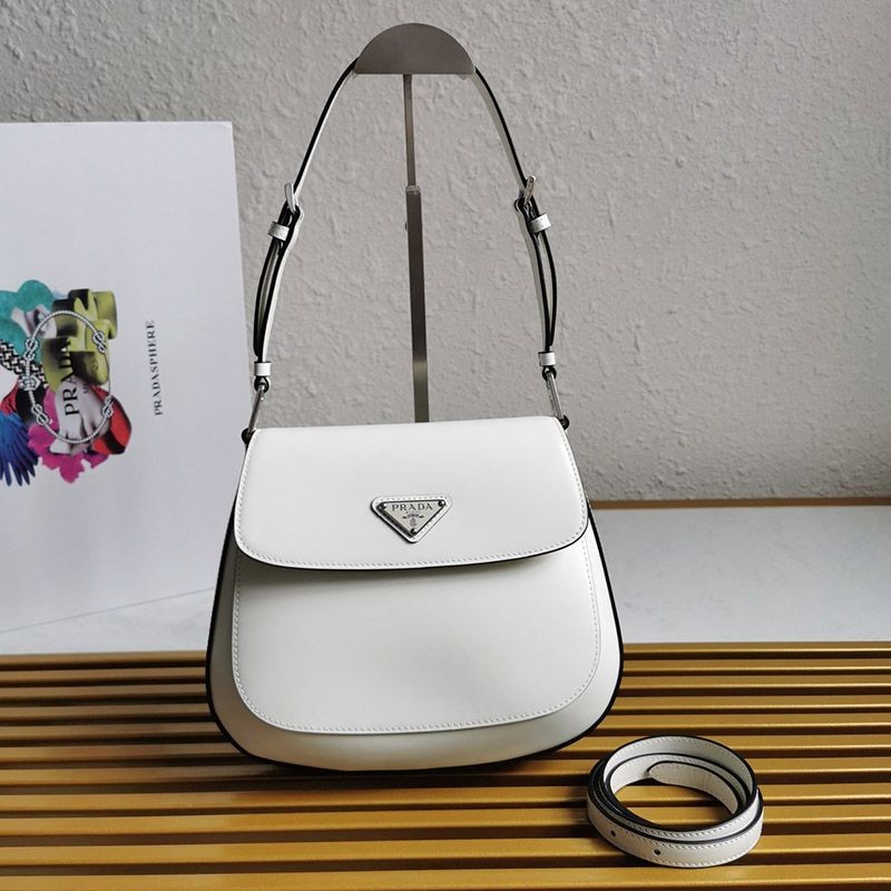 PRADA●クレオショルダーバック 1BD303 大人気! プラダ☆フラップ付きクレオショルダーバッグ 偽物 1BD303