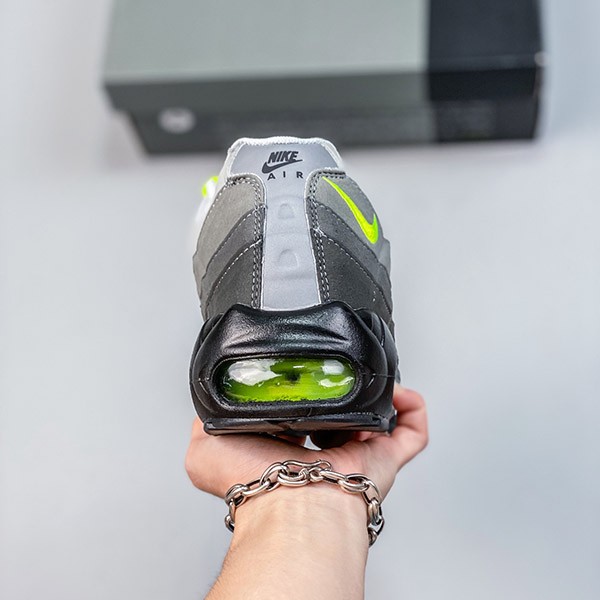 エアマックス95 イエローグラデ 偽物 2022☆ナイキ AIR MAX 95